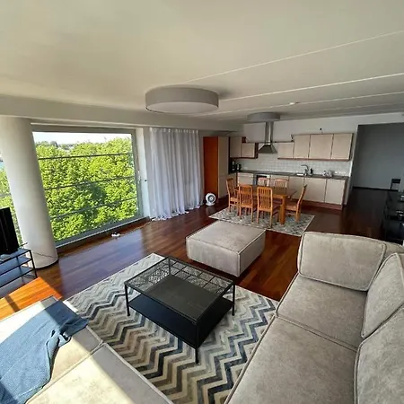 Ringi 37 Riverview *